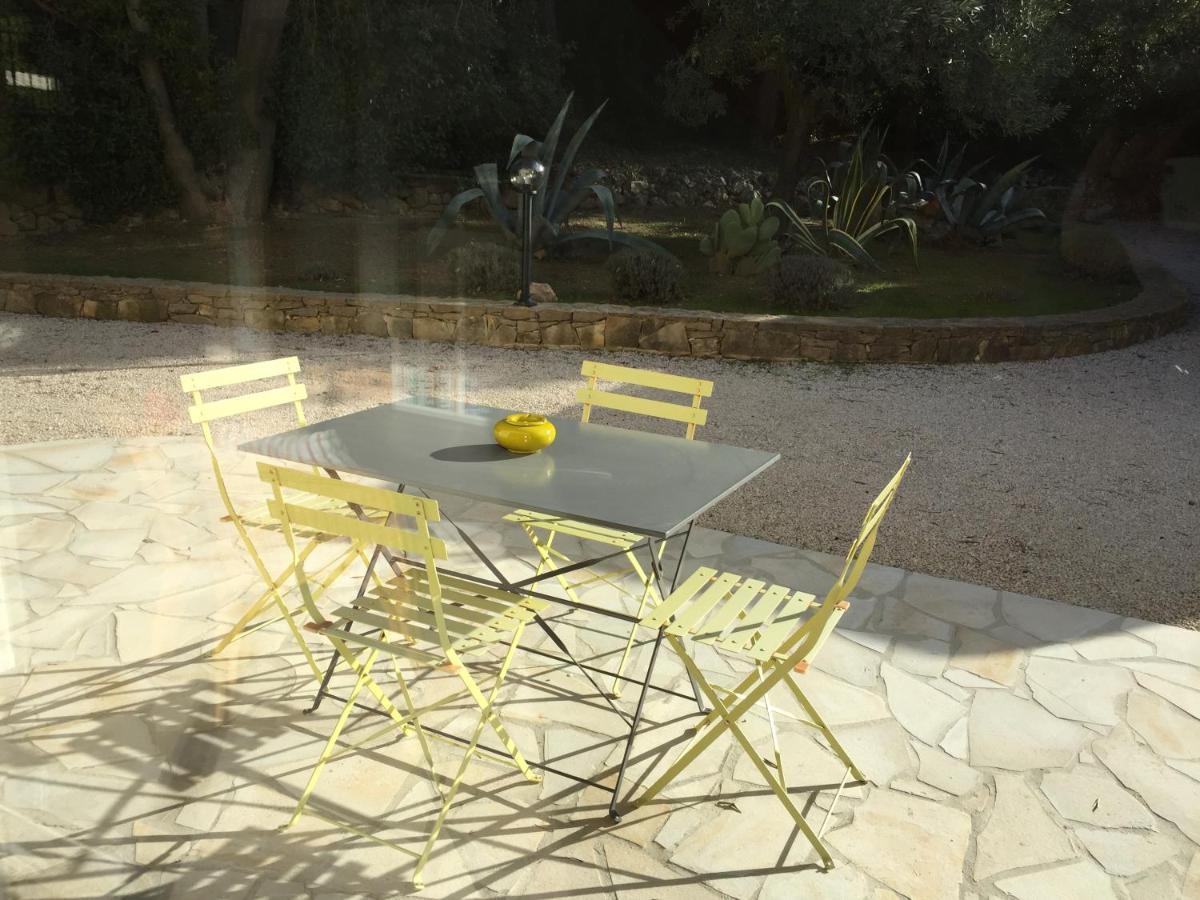 Maison Privee Au Calme Dans Mas Provencal Vila Sanary-sur-Mer Exterior foto